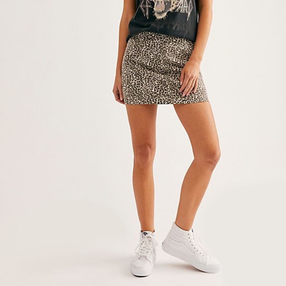 🔒SOLD🔒Free People Cheetah Mini Skirt